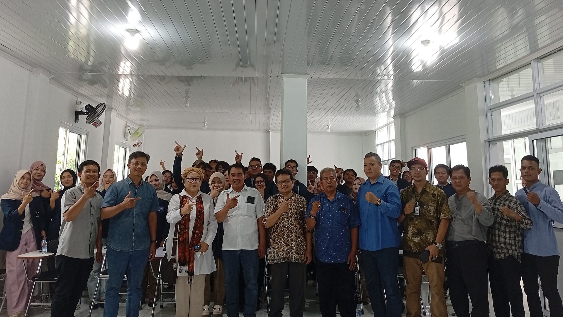 ITB Vinus Bogor dan Koperasi Garudayaksa Nusantara Mengadakan Kegiatan Pelatihan Motivator Bisnis Koperasi Desa